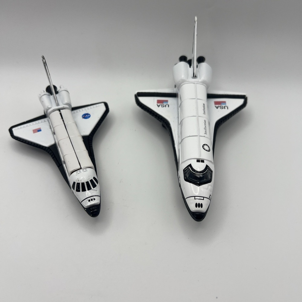 NASA Space Shuttle Discovery Die-Cast Toy Lot Model Smithsonian Institution NASA